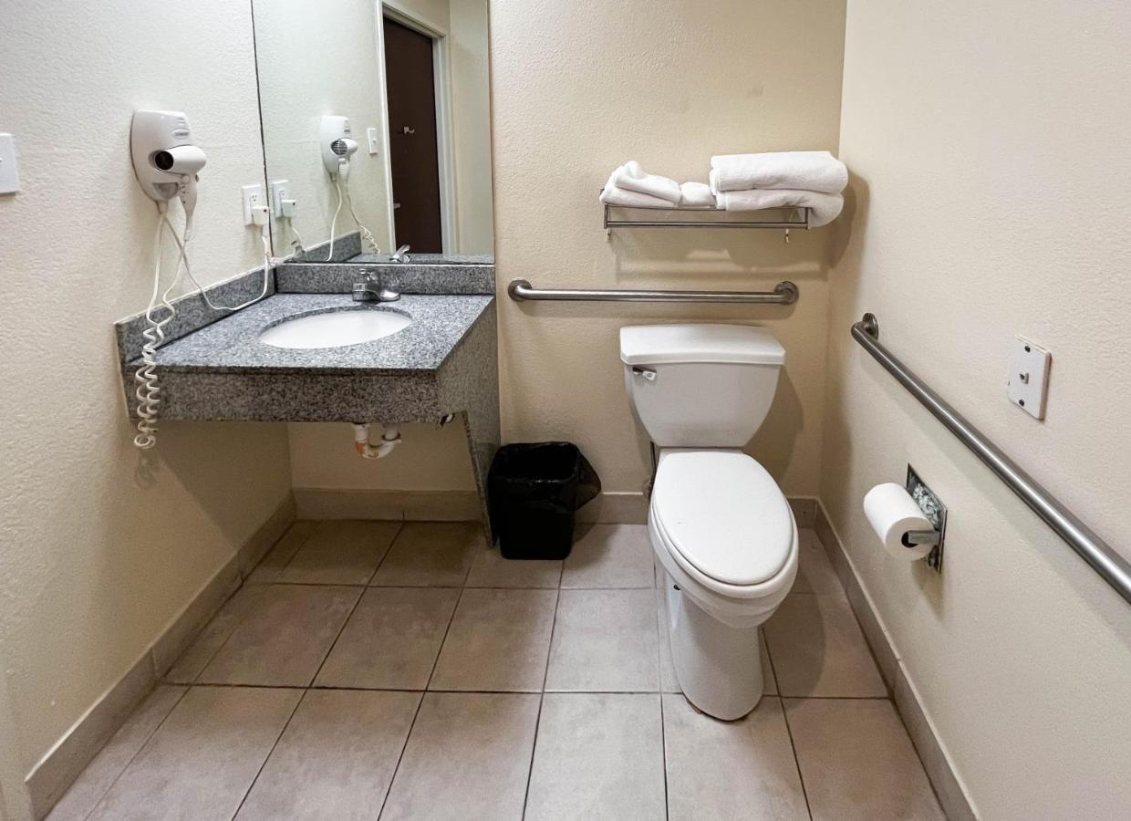 Executive Inn & Suites Breaux Bridge, La Kültér fotó