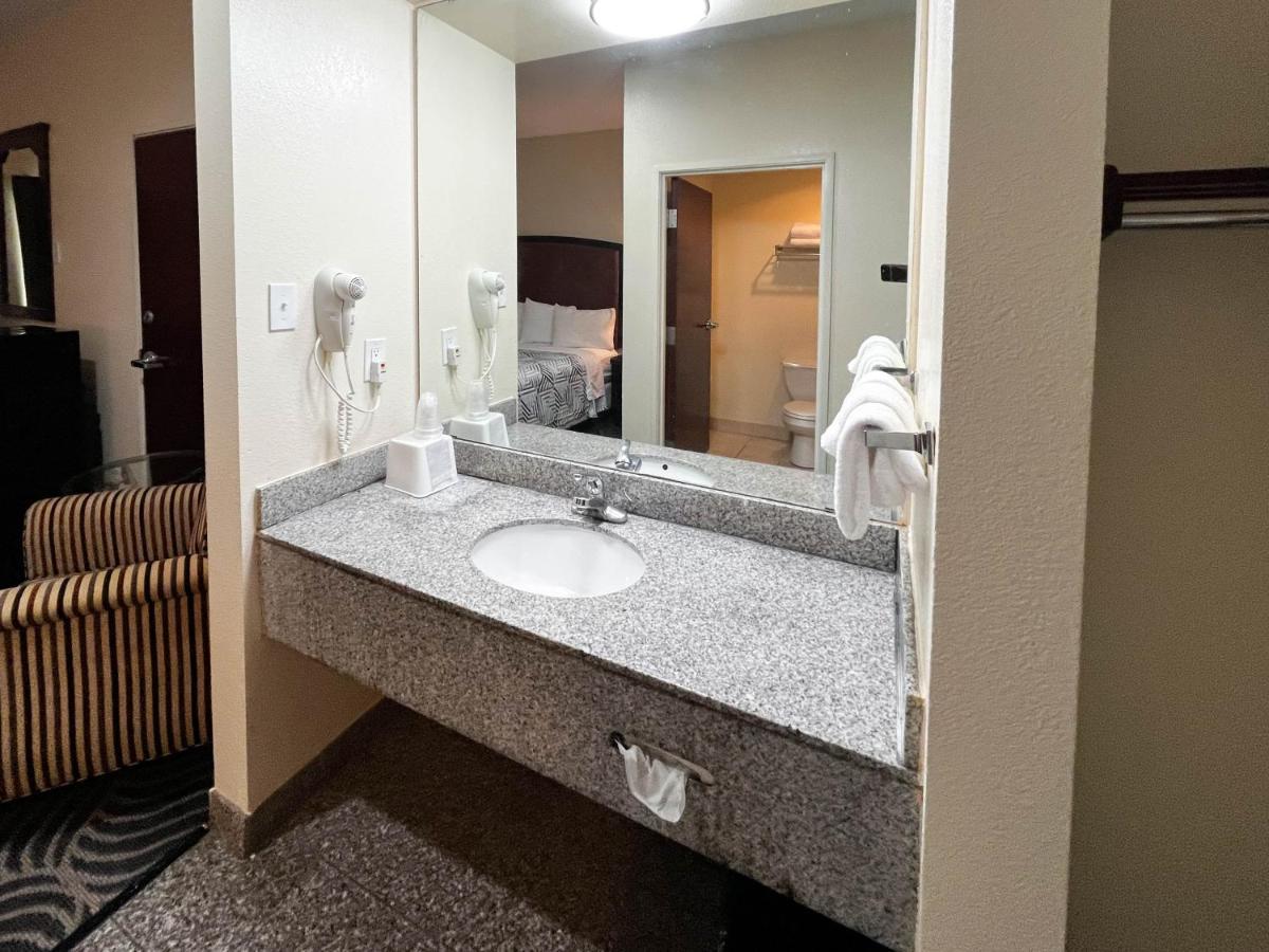 Executive Inn & Suites Breaux Bridge, La Kültér fotó