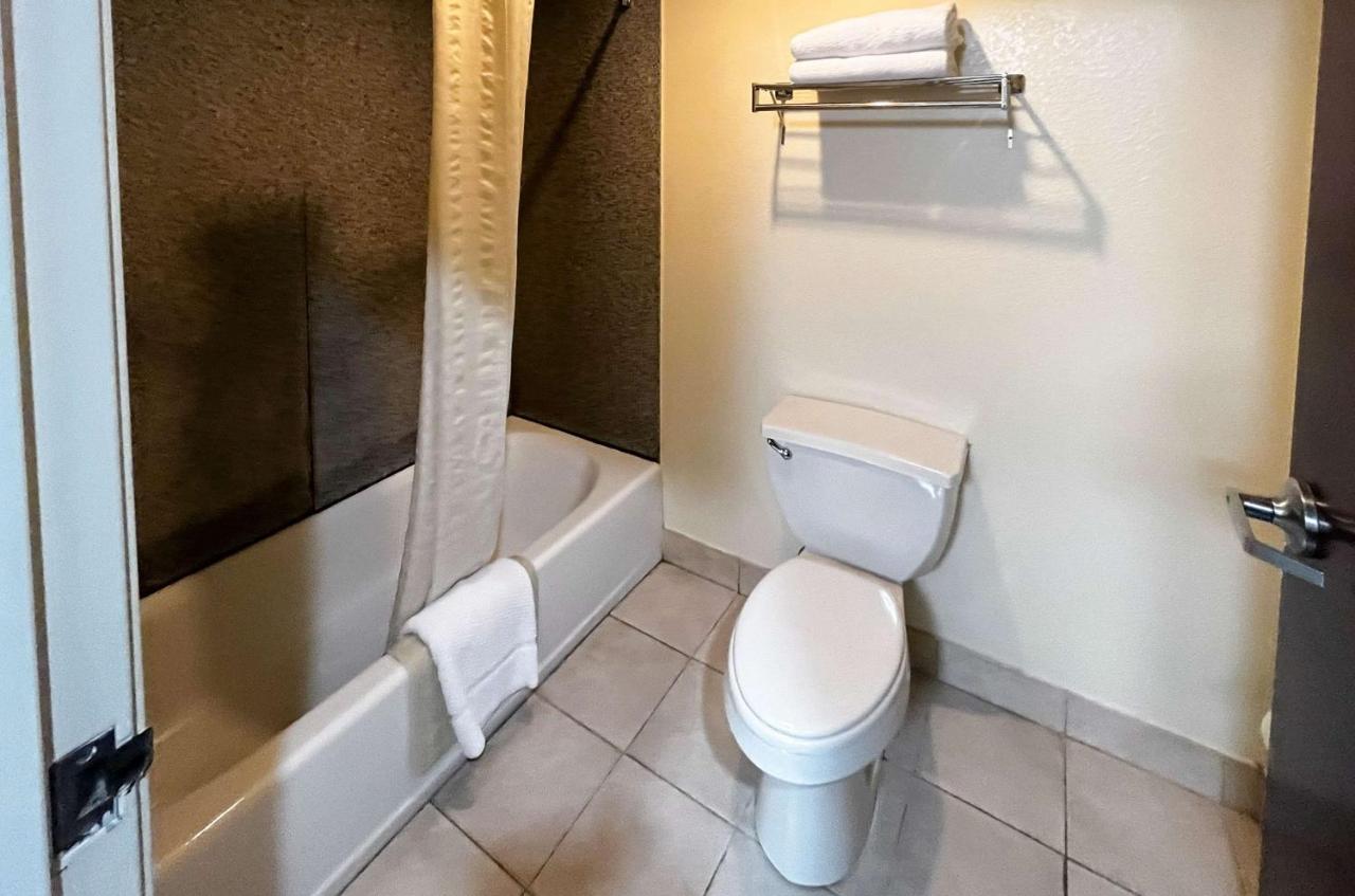 Executive Inn & Suites Breaux Bridge, La Kültér fotó