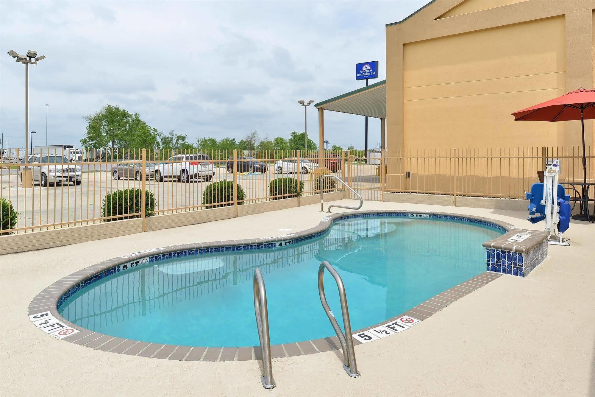 Executive Inn & Suites Breaux Bridge, La Kültér fotó